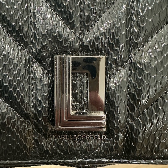 Karl Lagerfeld Paris Lafayette camera bag in snakeskin-embossed leather black - Picture 6 of 10